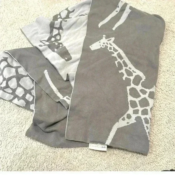 Pottery barn kids giraffe blanket - Picture 2 of 6